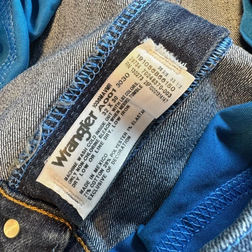 Wrangler Slim Fit Cowboy Cut Blue Jeans Men's 32 x 30 new‎